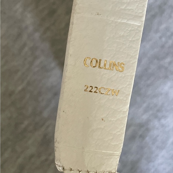 Holy Bible with Concordance in white zipped case Kings James version. - Picture 5 of 16